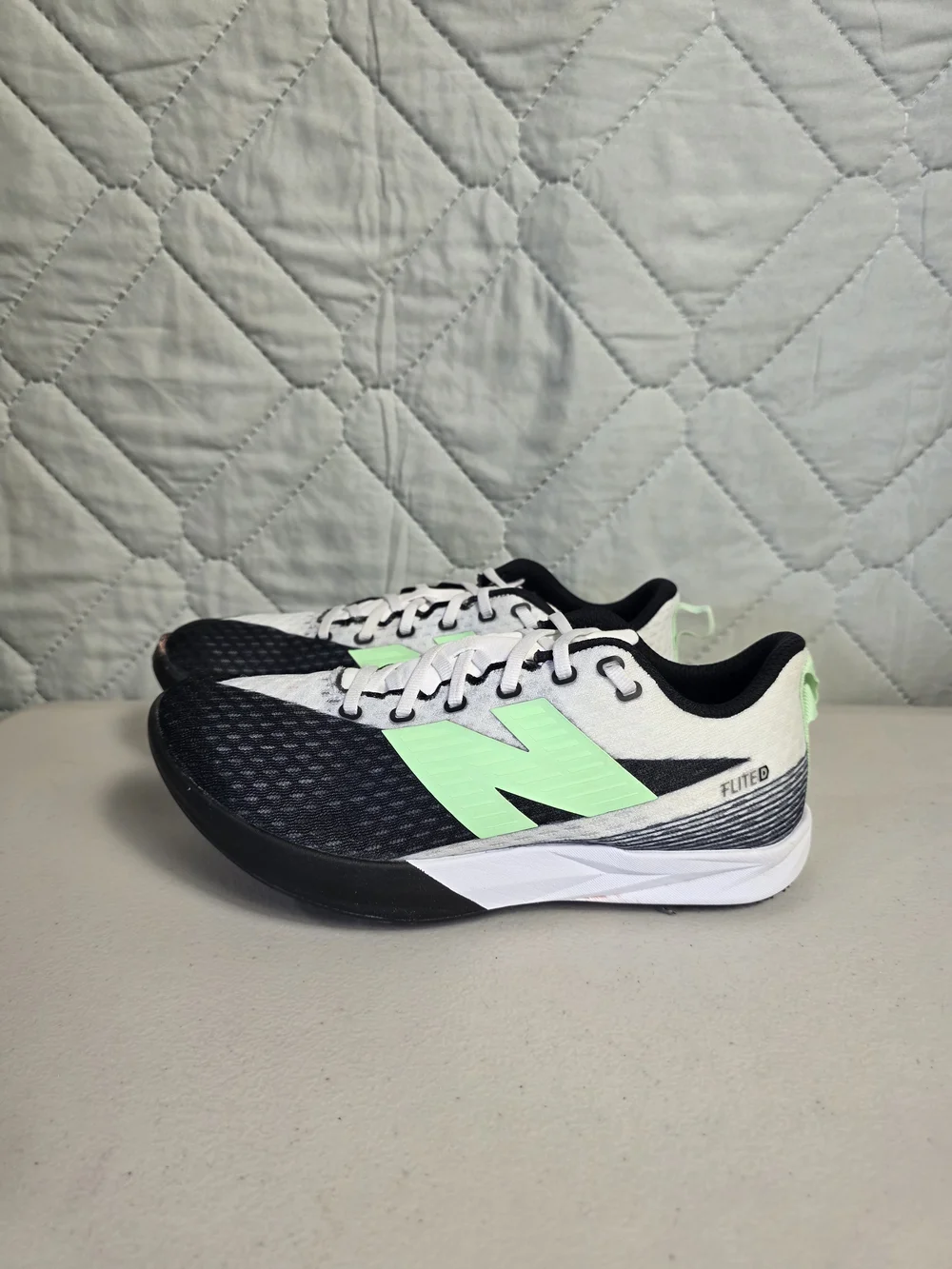New Balance FuelCell Flite-D Mens Size 6.5 Black White Green